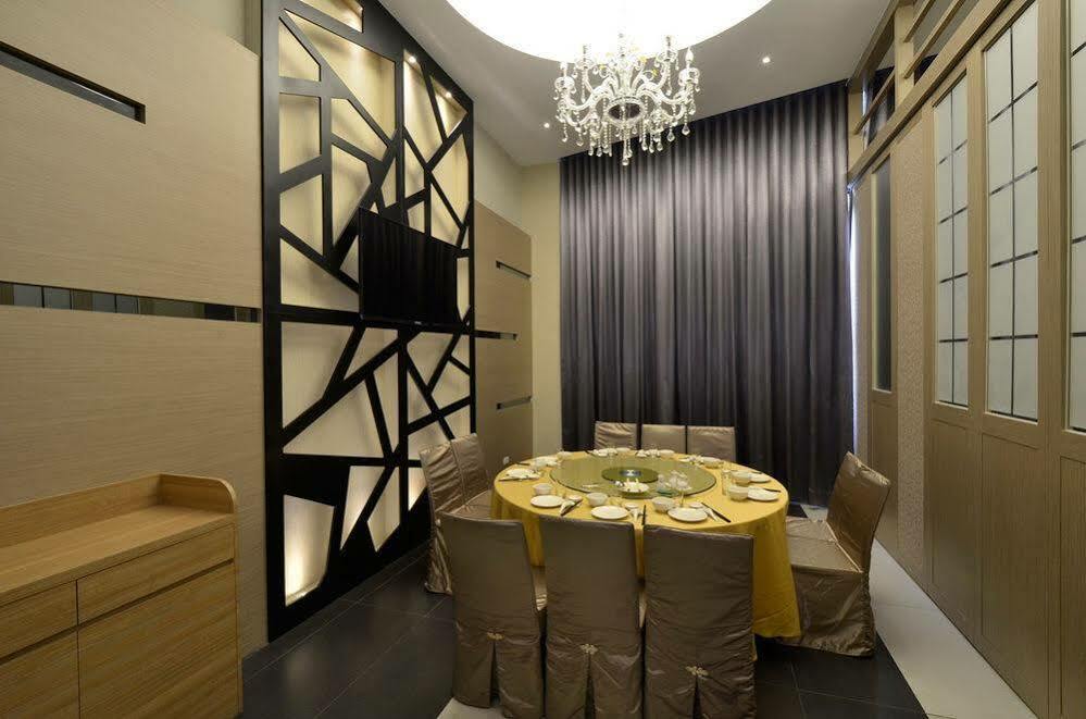 Tsun Huang Hotel Csiaji Kültér fotó