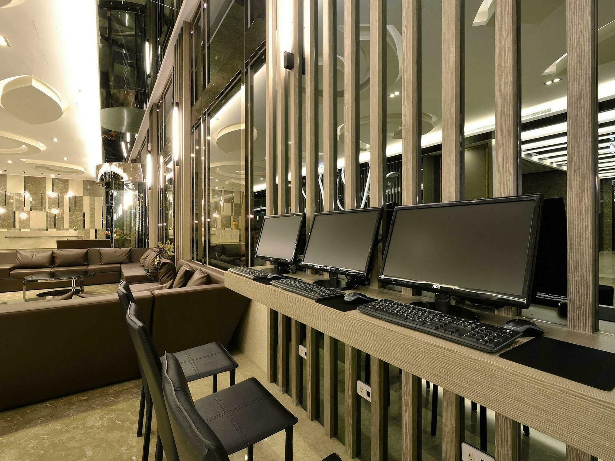 Tsun Huang Hotel Csiaji Kültér fotó